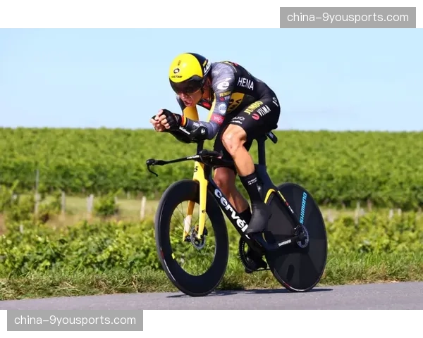 平地花式赛东京站：本土选手铃木一郎凭借原创动作夺冠